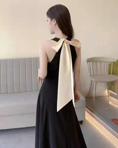 Midnight Bloom ~vol.10~（ベルベットホルダーネックワンピース）